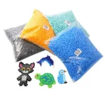 Beads 5MM por kilo, ideales para proyectos creativos, educativos y familiares. Colores brillantes y resistentes al calor del planchado.